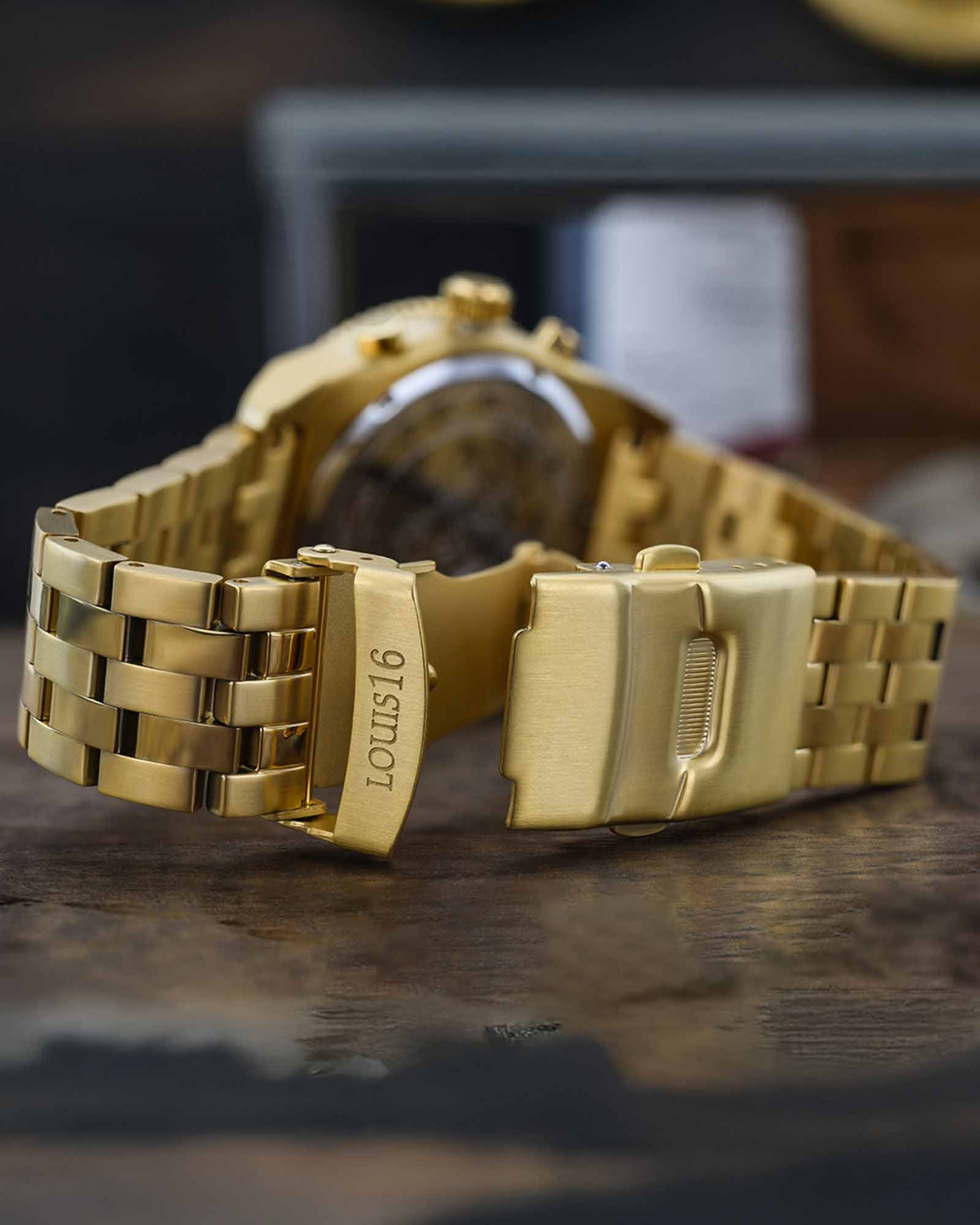 Destrier 3200 Chronograph Gold-LOUIS XVI
